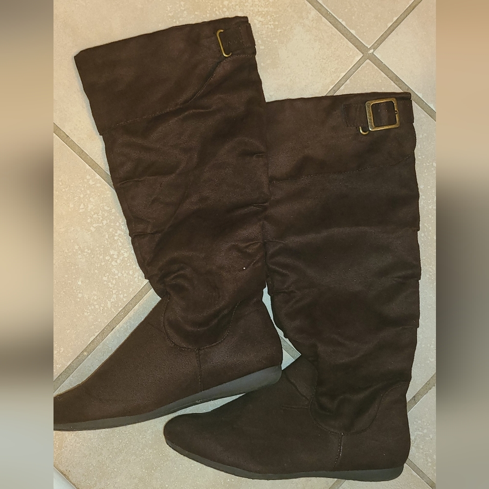 Chocolate Boots